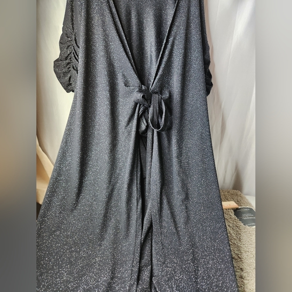 Sparkly Black Robe Size L - Picture 2 of 9